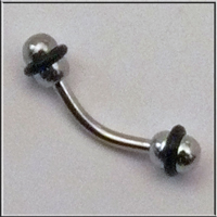 Curved Barbell mit Kugel und O-Ring